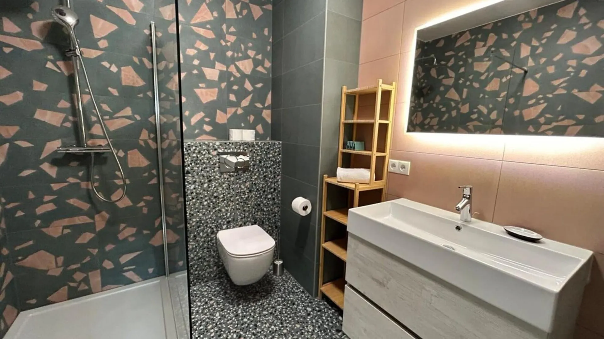 Apartment New Design Studio In Hollerich Luxembourg